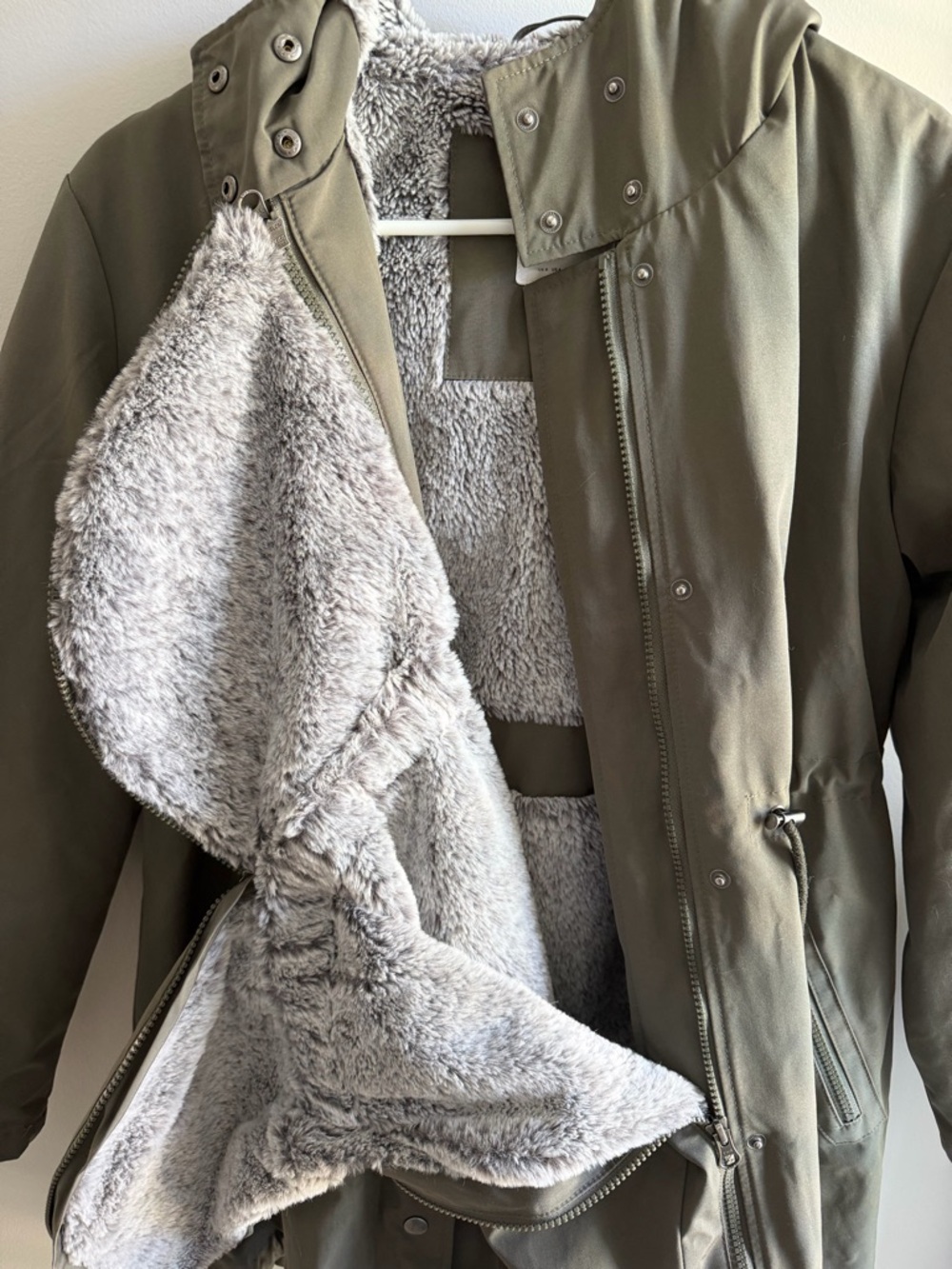Seraphine Maternity 3-in-1 Babywearing Lined Parka with Removable Fur Collar - Picture 7 of 10